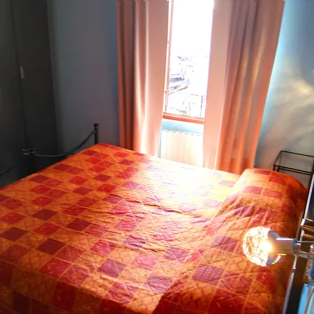 بيت ضيافة Basilica Square