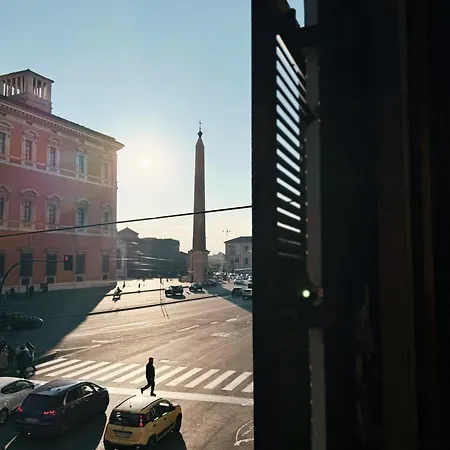 Basilica Square 3*